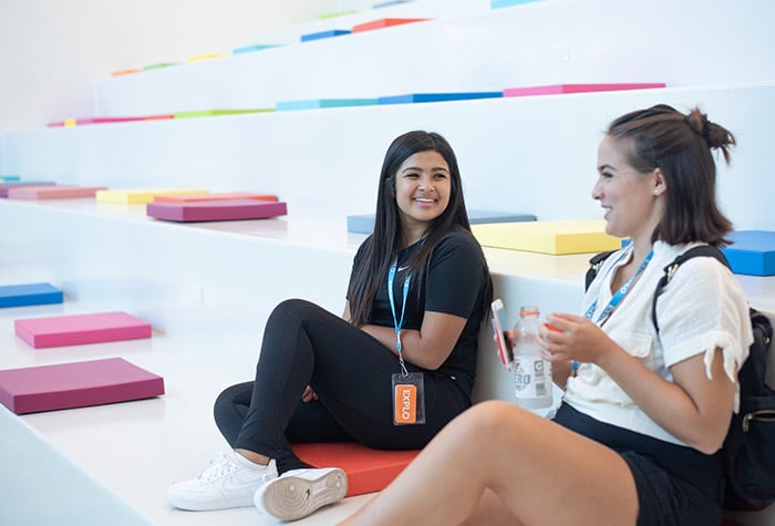 700x475_Mod_studentlifegirls
